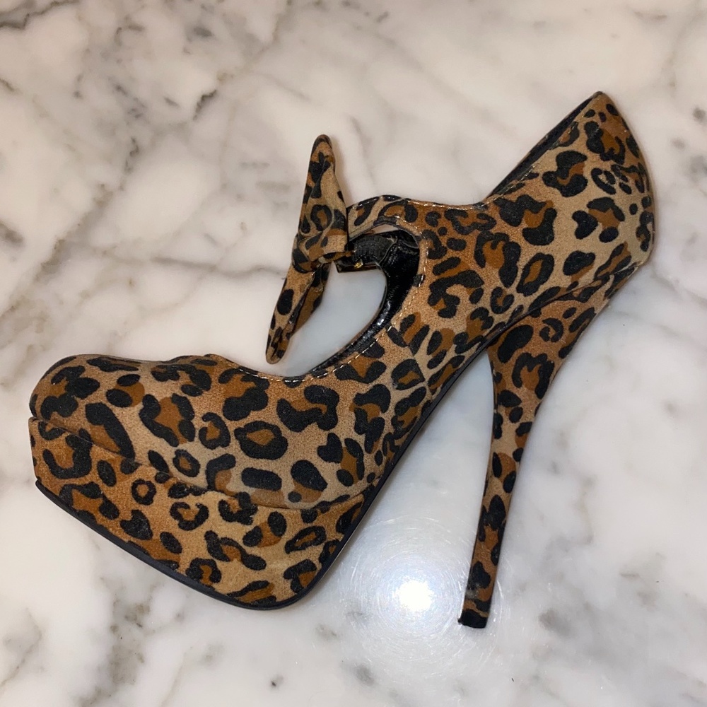 Cheetah print Heels